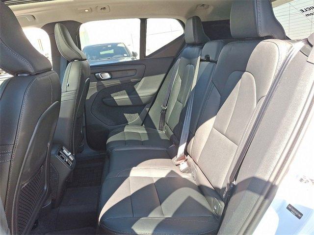 new 2025 Volvo XC40 car, priced at $51,040