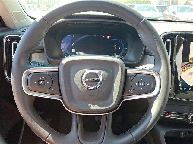 new 2025 Volvo XC40 car, priced at $51,040