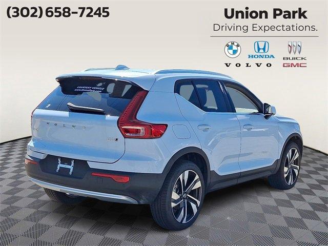 new 2025 Volvo XC40 car, priced at $51,040
