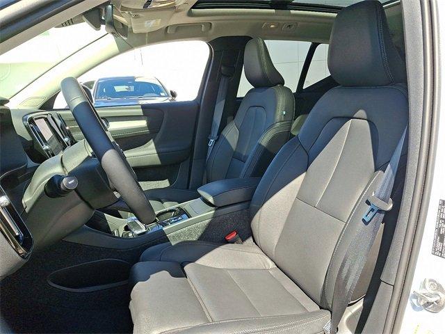 new 2025 Volvo XC40 car, priced at $51,040
