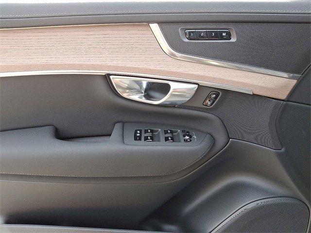 new 2025 Volvo XC90 car, priced at $69,245