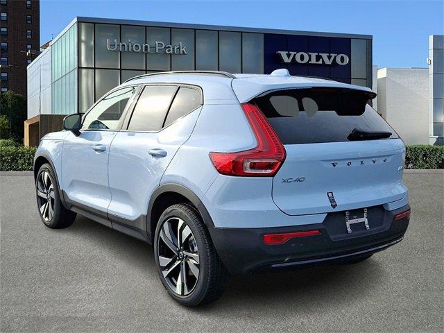 new 2025 Volvo XC40 car, priced at $51,040