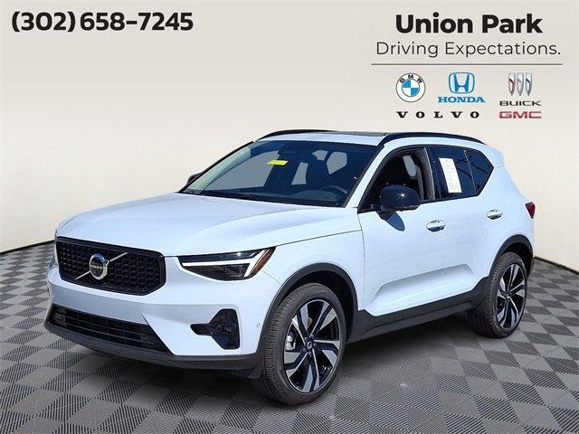 new 2025 Volvo XC40 car, priced at $51,040