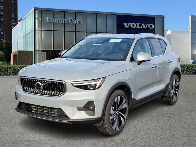 new 2025 Volvo XC40 car, priced at $52,215