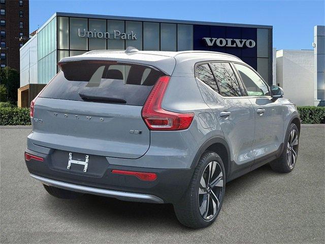 new 2025 Volvo XC40 car, priced at $52,215