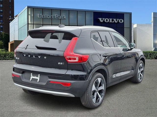 new 2025 Volvo XC40 car, priced at $46,035