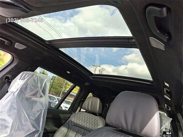 new 2026 BMW X7 car, priced at $128,175