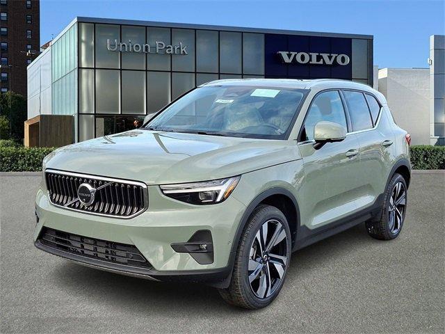 new 2025 Volvo XC40 car, priced at $50,825