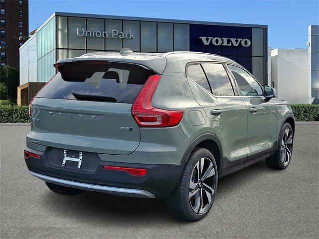 new 2025 Volvo XC40 car, priced at $50,825