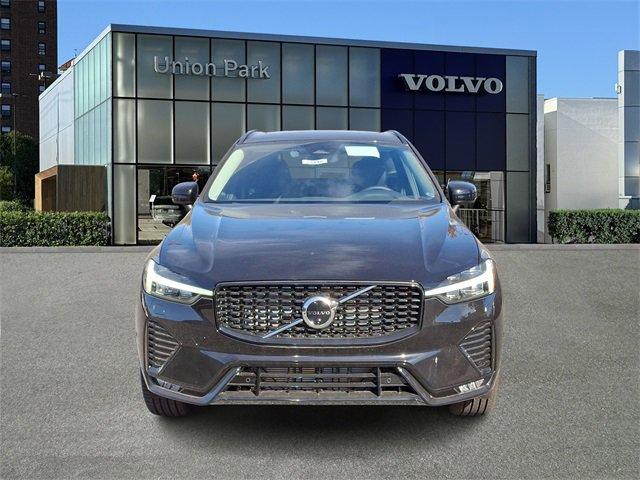 new 2025 Volvo XC60 car, priced at $54,925