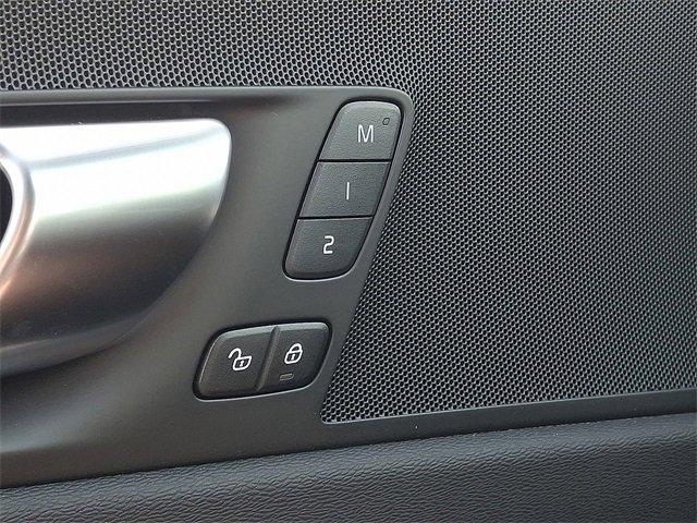 new 2026 Volvo XC60 car, priced at $57,985