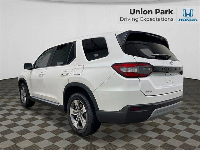 new 2025 Honda Pilot car, priced at $47,550