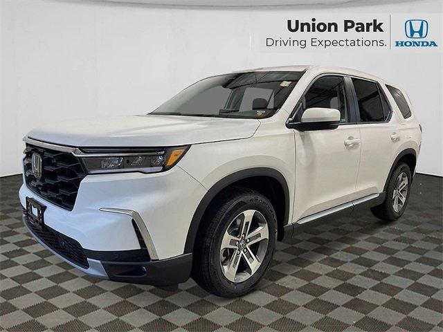 new 2025 Honda Pilot car, priced at $47,550