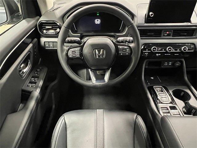 new 2025 Honda Pilot car, priced at $47,550