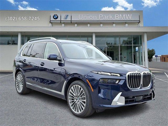 new 2026 BMW X7 car, priced at $100,180