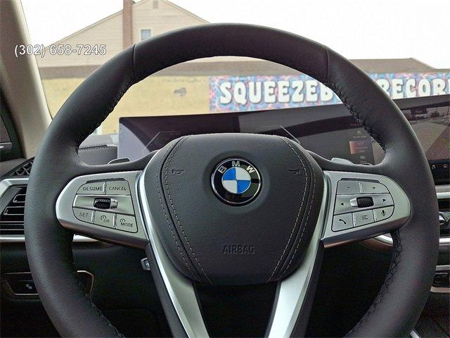 new 2026 BMW X7 car, priced at $100,180