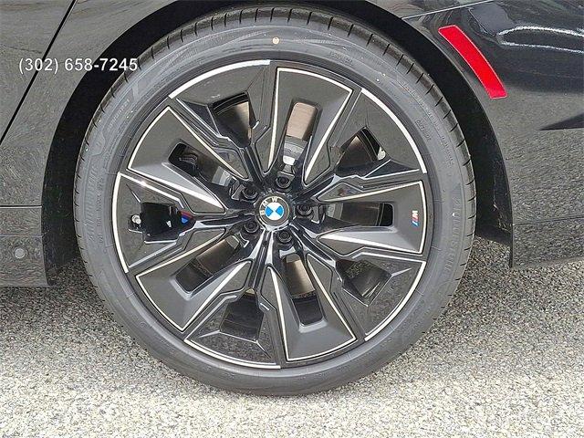 new 2025 BMW 760 car, priced at $153,625