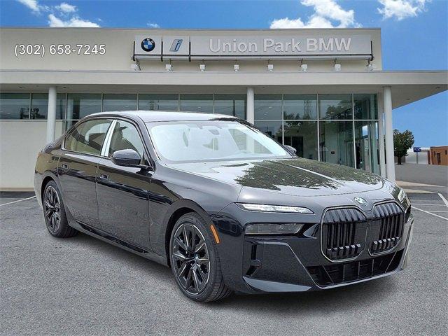new 2025 BMW 760 car, priced at $153,625
