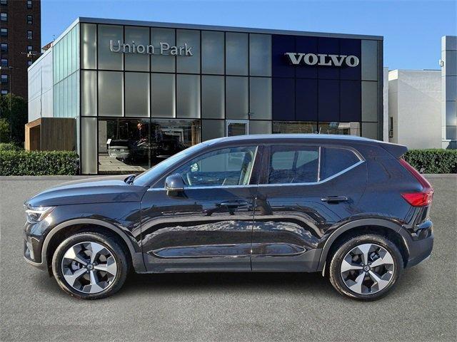 new 2025 Volvo XC40 car, priced at $46,015