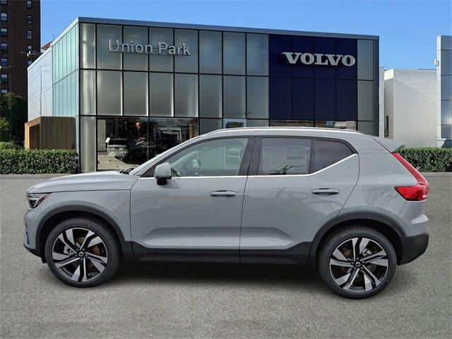 new 2025 Volvo XC40 car, priced at $51,040