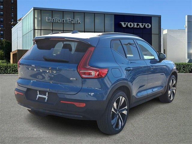 new 2024 Volvo XC40 car, priced at $50,885