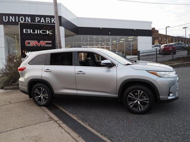 used 2019 Toyota Highlander car, priced at $27,988