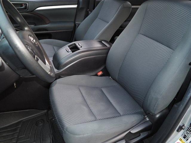 used 2019 Toyota Highlander car, priced at $27,988