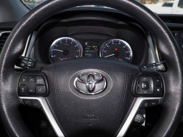 used 2019 Toyota Highlander car, priced at $27,988