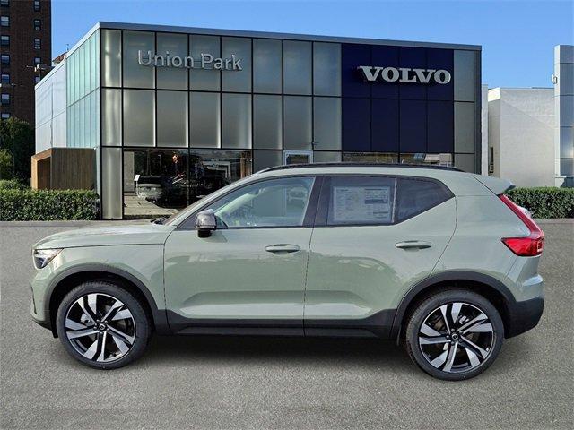 new 2025 Volvo XC40 car, priced at $52,000