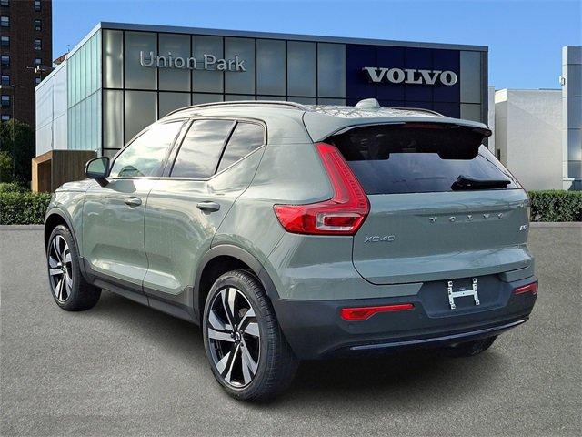 new 2025 Volvo XC40 car, priced at $52,000