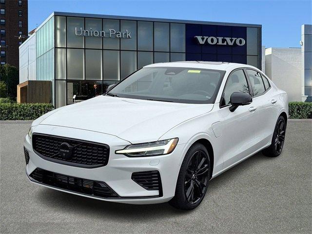 new 2024 Volvo S60 Recharge Plug-In Hybrid car, priced at $59,975