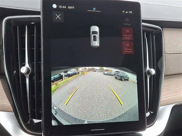 new 2025 Volvo XC90 car, priced at $66,135