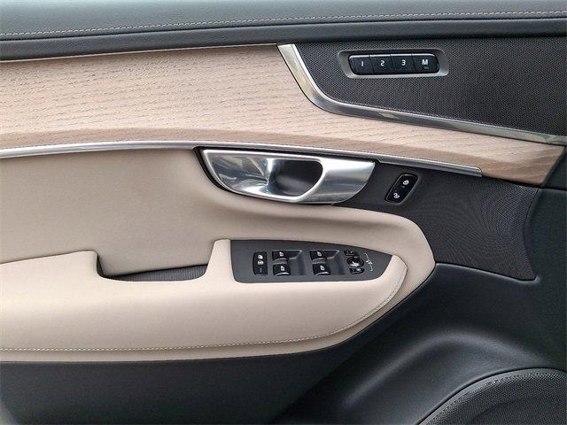 new 2025 Volvo XC90 car, priced at $66,135