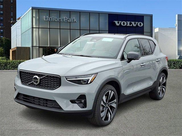 new 2025 Volvo XC40 car, priced at $49,790