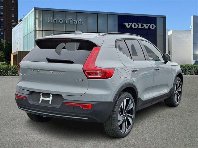 new 2025 Volvo XC40 car, priced at $49,790