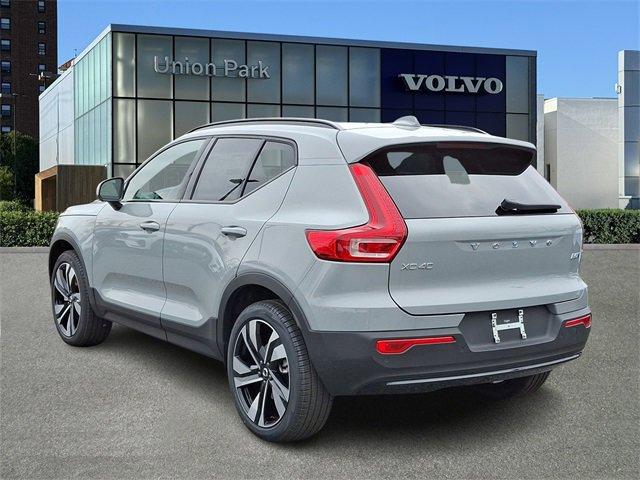 new 2025 Volvo XC40 car, priced at $49,790