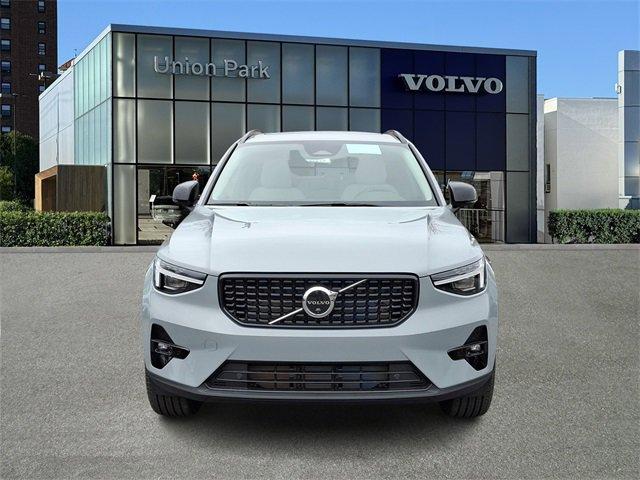 new 2025 Volvo XC40 car, priced at $49,790