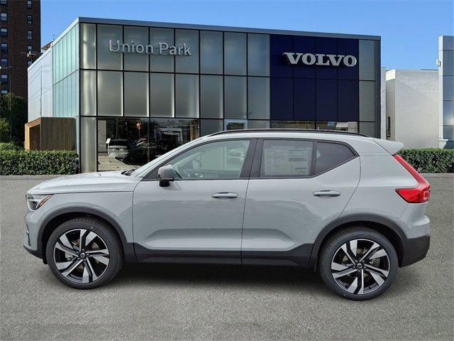 new 2025 Volvo XC40 car, priced at $49,790