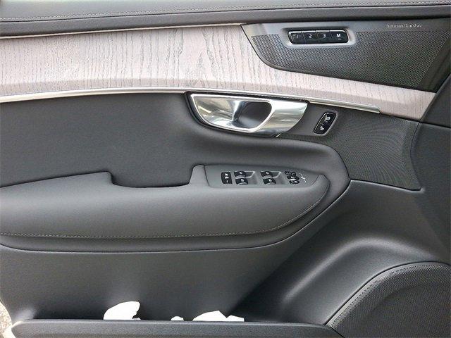 new 2026 Volvo XC90 Plug-In Hybrid car, priced at $85,625