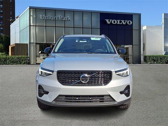 new 2025 Volvo XC40 car, priced at $48,820