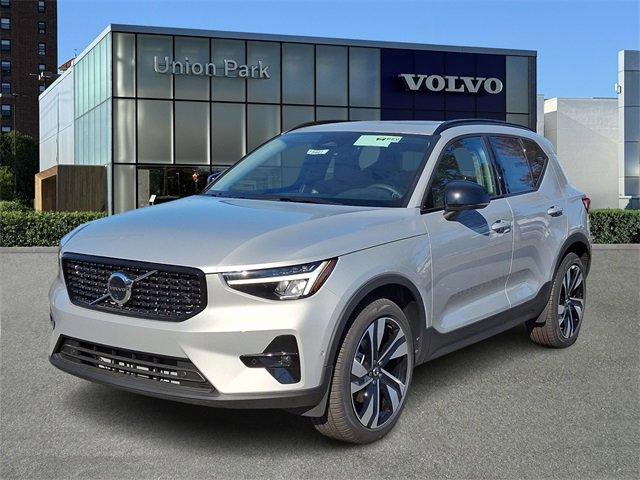 new 2025 Volvo XC40 car, priced at $48,820