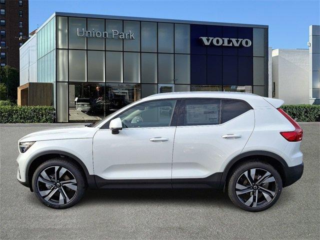 new 2025 Volvo XC40 car, priced at $51,040