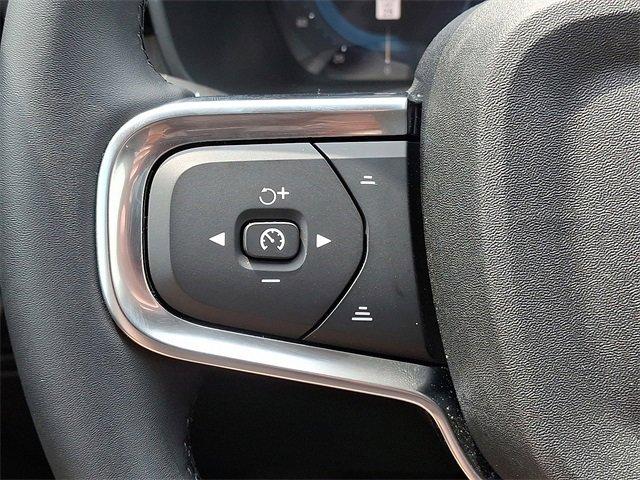 new 2025 Volvo XC40 car, priced at $51,040