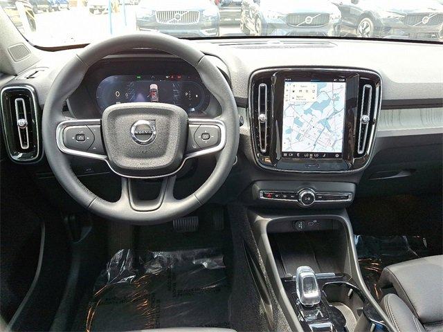 new 2025 Volvo XC40 car, priced at $51,040