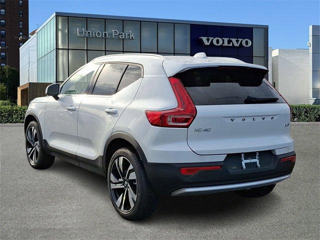 new 2025 Volvo XC40 car, priced at $51,040