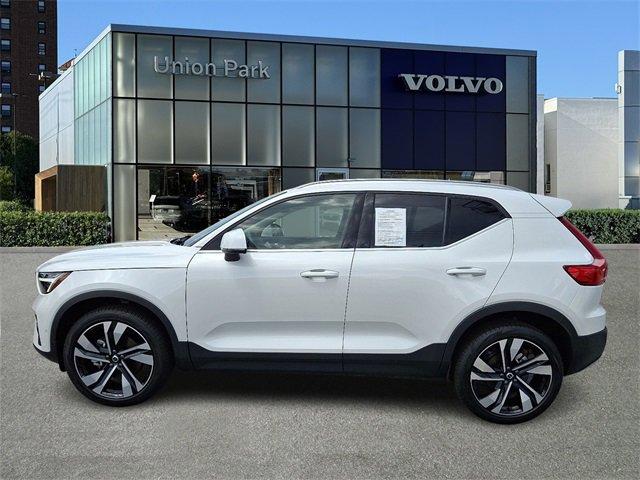 new 2025 Volvo XC40 car, priced at $51,040
