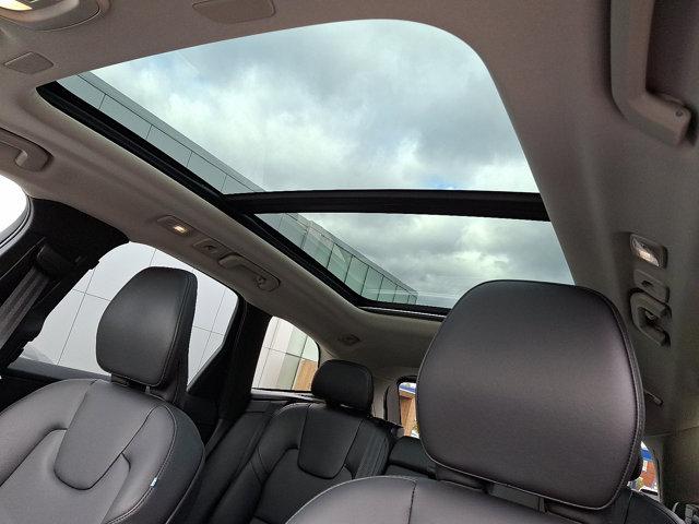 used 2023 Volvo XC60 car, priced at $34,495