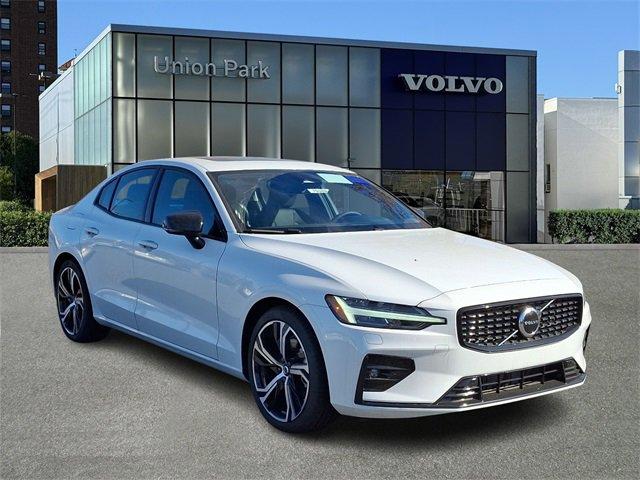 new 2024 Volvo S60 car, priced at $48,125