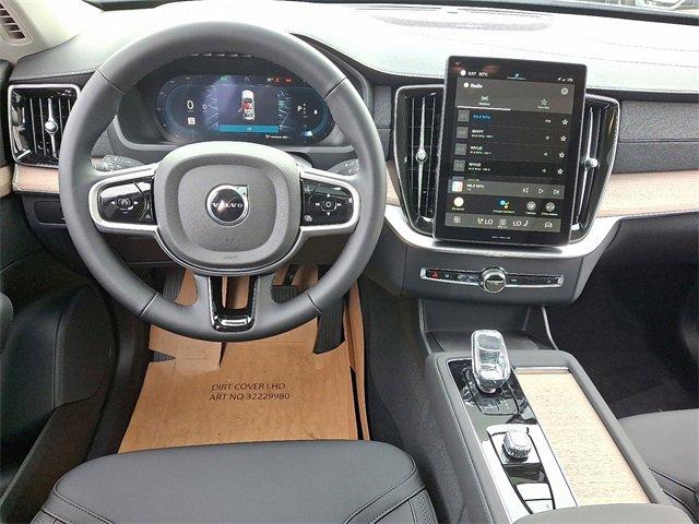 new 2025 Volvo XC90 car, priced at $69,155
