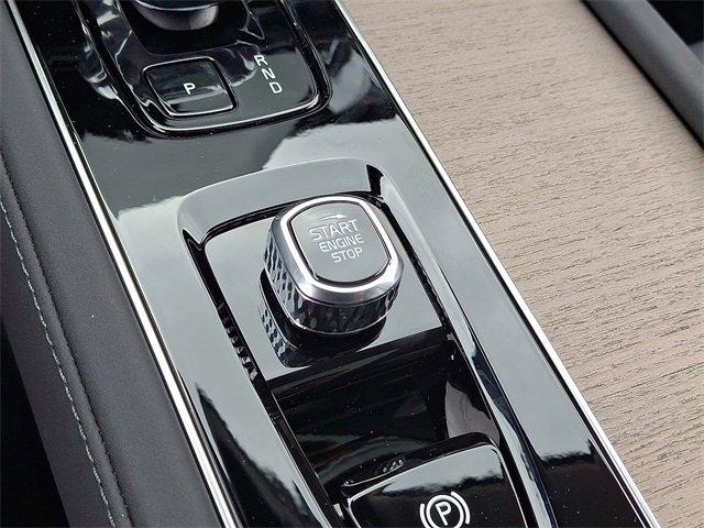 new 2025 Volvo XC90 car, priced at $69,155